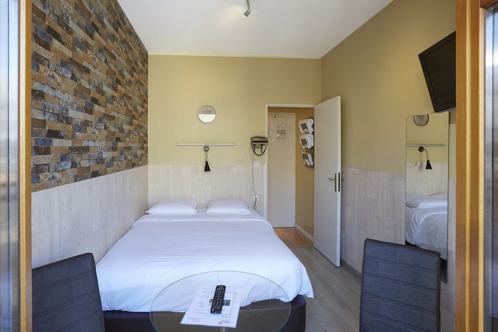 Room 13 of 41