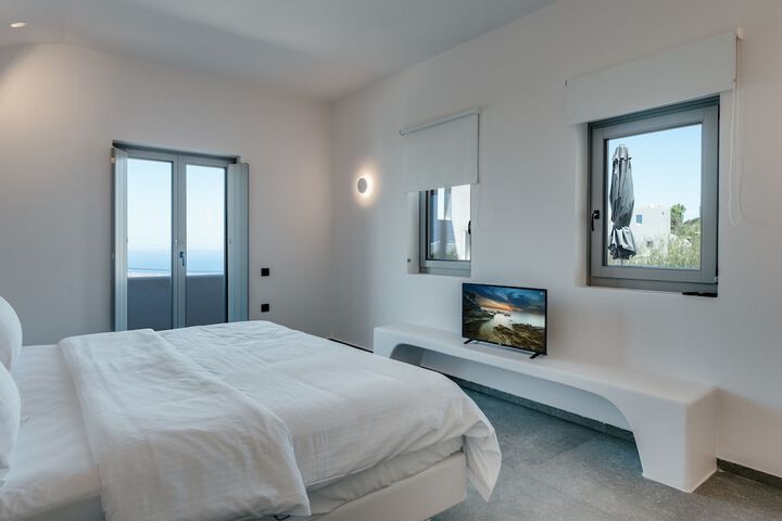 Room 27 of 92