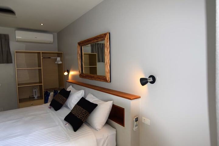 Room 18 of 112