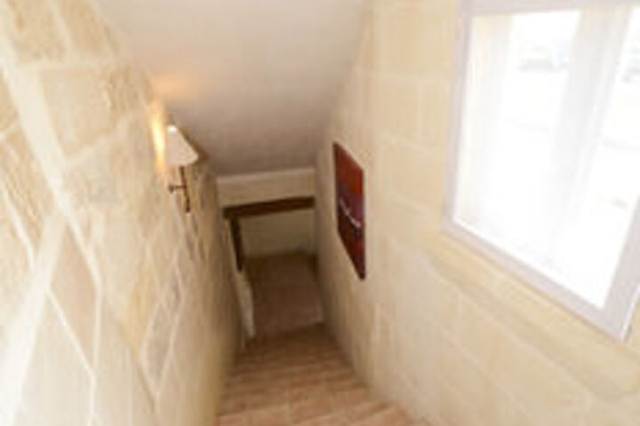 Room 38 of 80