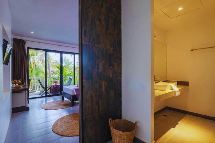 Room 21 of 298