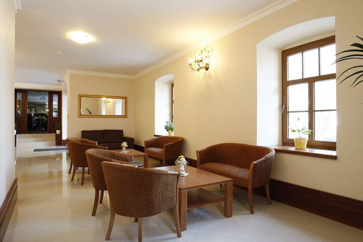 Guest Lobby
