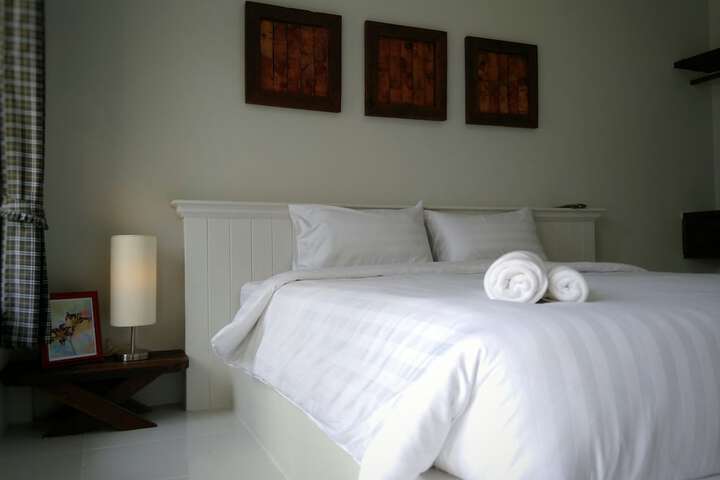 Room 10 of 30