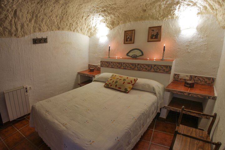 Room 4 of 24