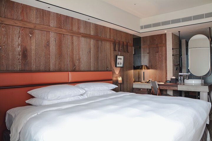 Room 13 of 69