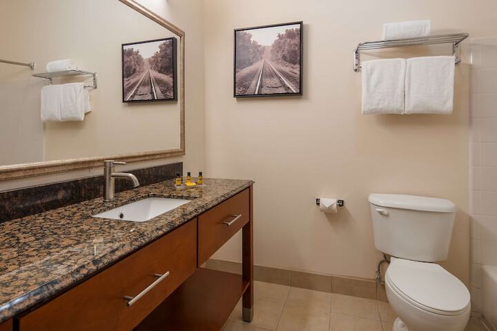 Room 8 of 14