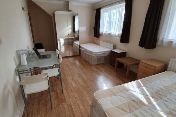 Room 3 of 12