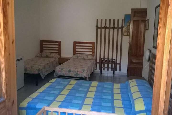 Room 13 of 77