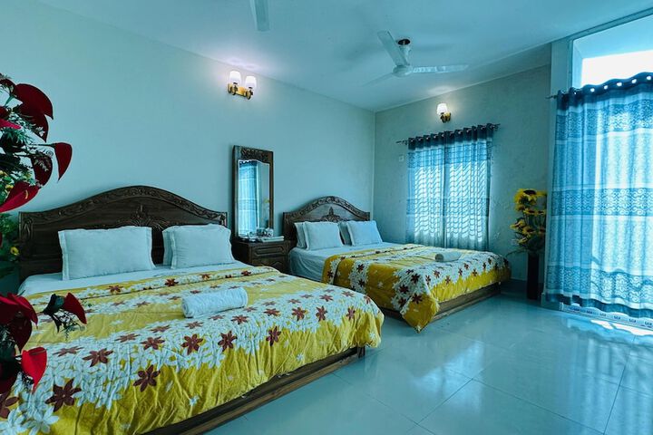 Room 11 of 25