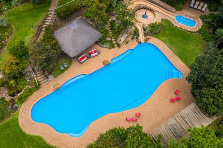 Pool 44 of 48