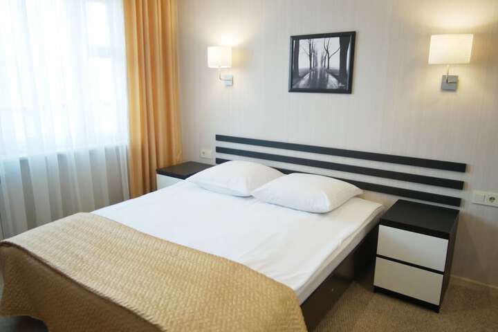 Room 5 of 49