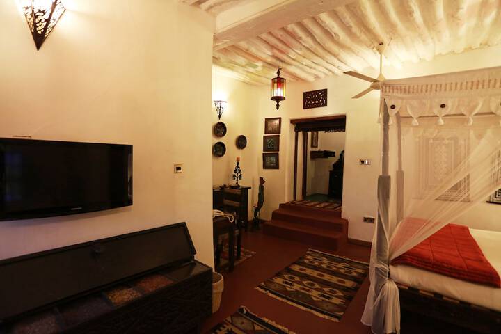 Room 15 of 339