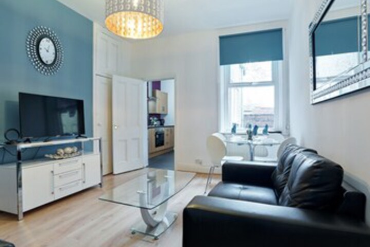 Lounge 10 of 57