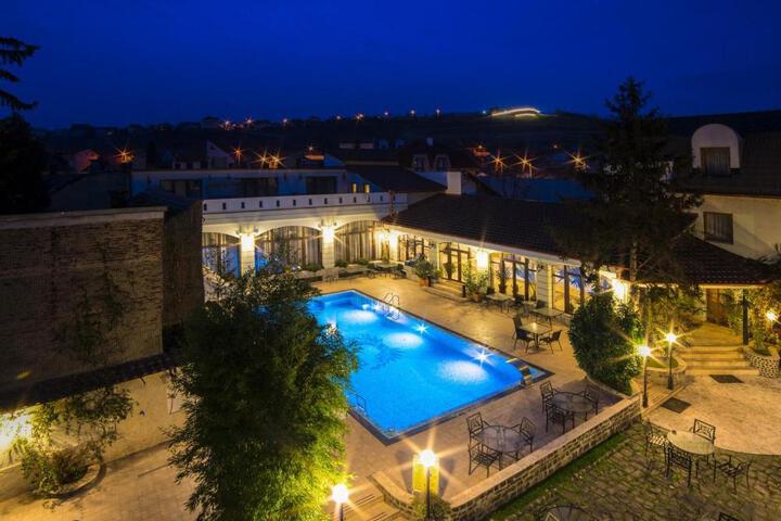 The Elite - Oradeas Legendary Hotel