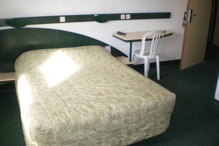 Room 5 of 29