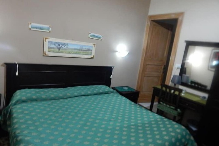 Room 10 of 22