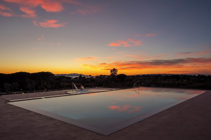 Pool 38 of 75