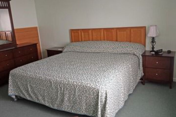 Room 7 of 10