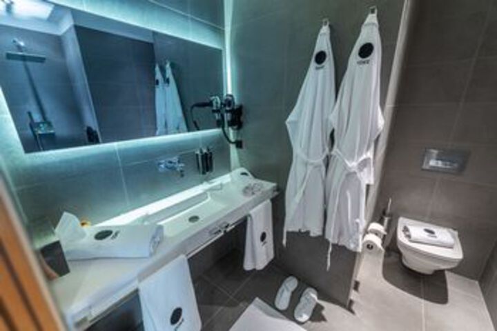 Room 4 of 22