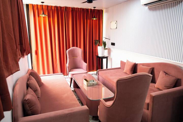 Hotel Interior 6 of 58