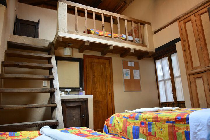 Room 9 of 127