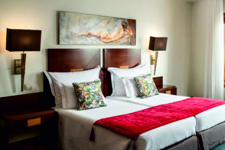 Room 44 of 83