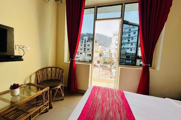 Room 3 of 21