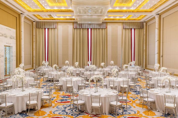 Ballroom/Hall 132 of 156