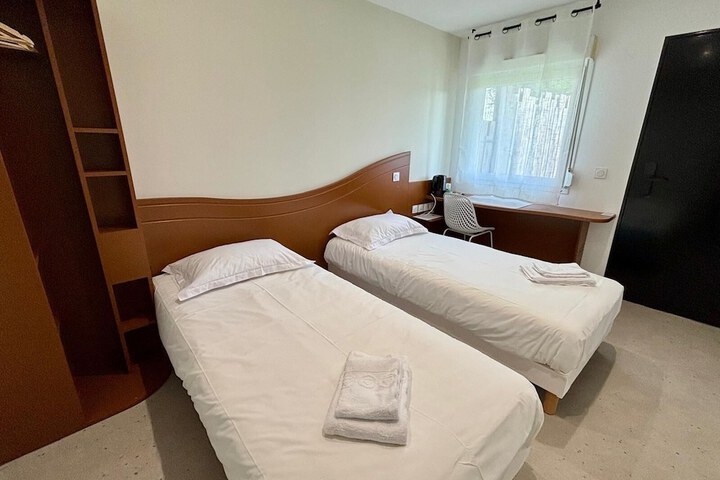 Room 7 of 17
