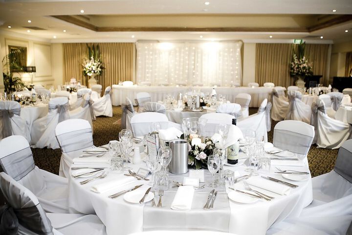 Ballroom/Hall 102 of 138