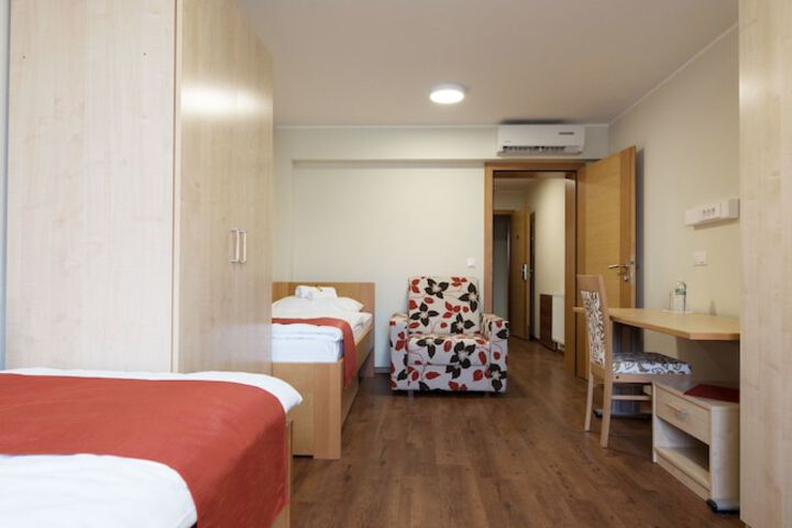 Room 7 of 69