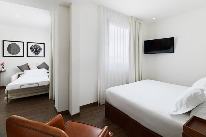 Room 13 of 49