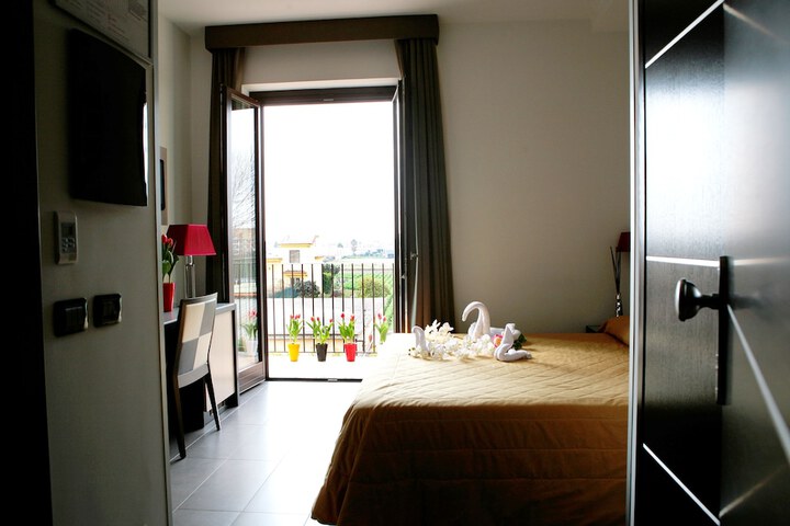 Room 11 of 65