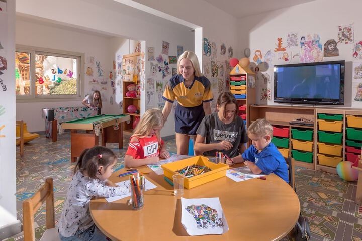 Childrens Activities 104 of 166