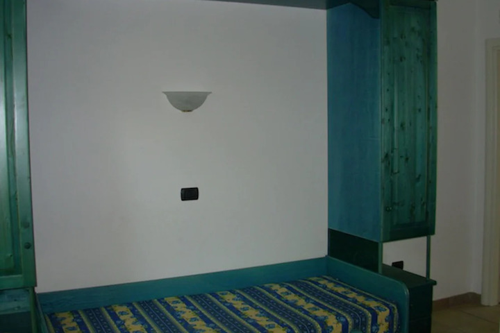 Room 5 of 5