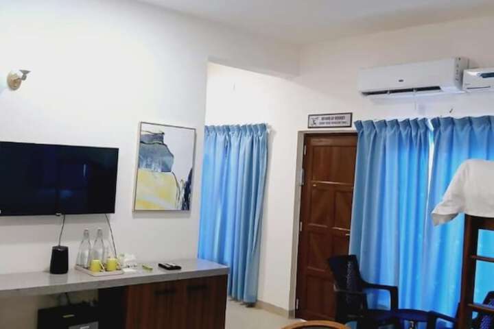 Room 13 of 31
