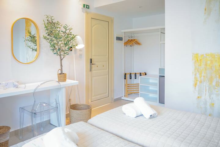 Room 29 of 194