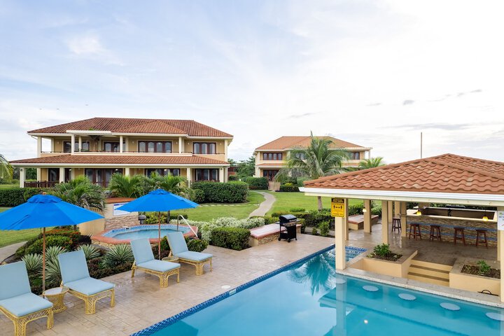 Pool 226 of 328