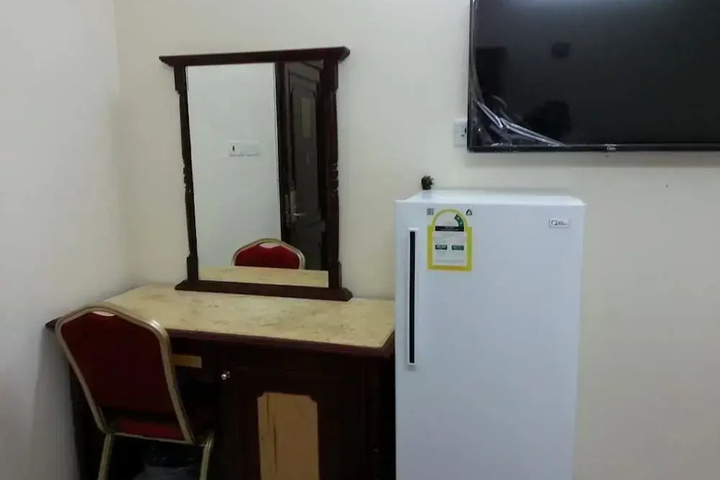 Room 3 of 27