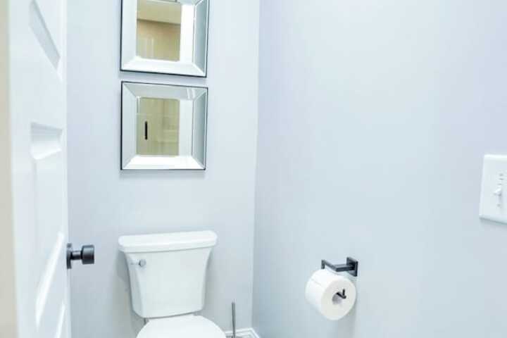 Room 166 of 201