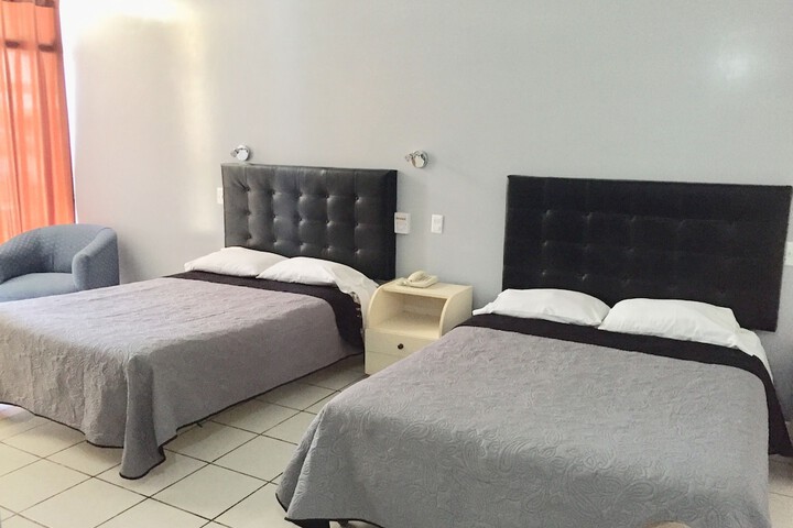 Room 13 of 25