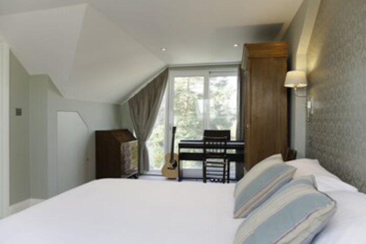 Room 18 of 20