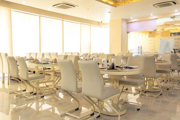 OYO PREMIUM DIAMOND PARK