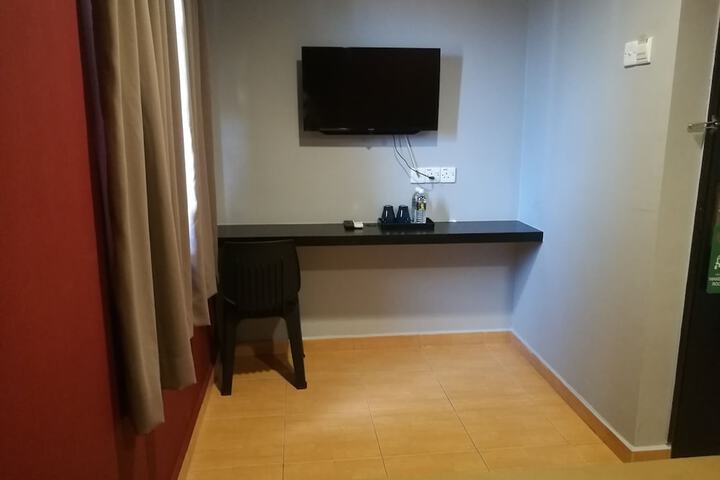 Room 11 of 39