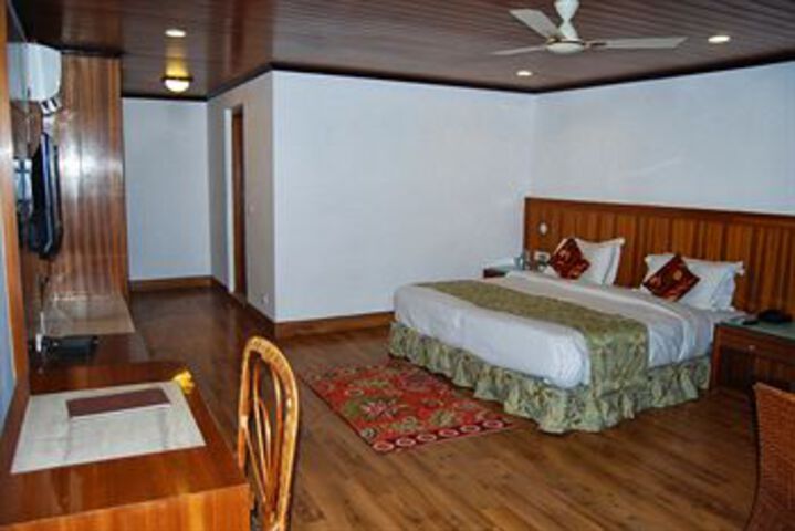 Room 12 of 48