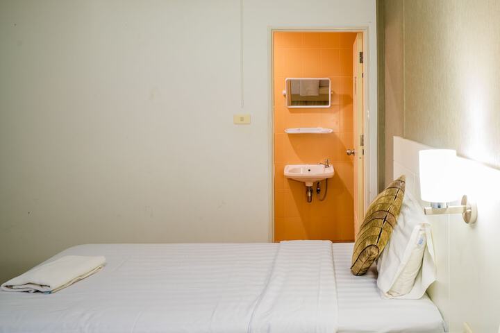 Room 29 of 135