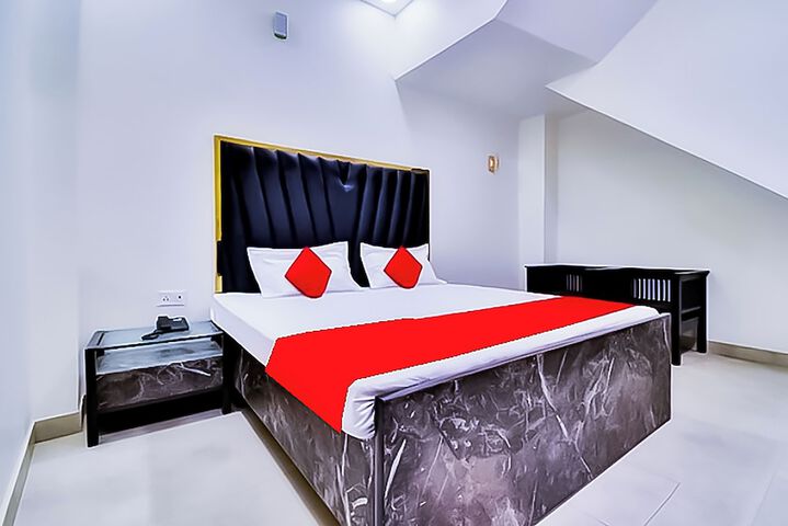Room 2 of 19