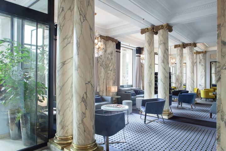Guest Lobby