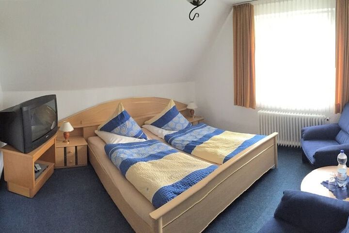 Room 4 of 50