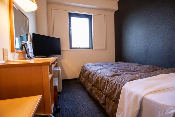 Room 9 of 45